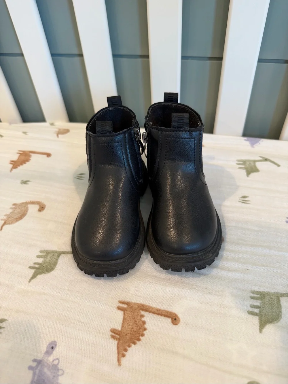 Kids Black Chelsea Boots 9T - Like New